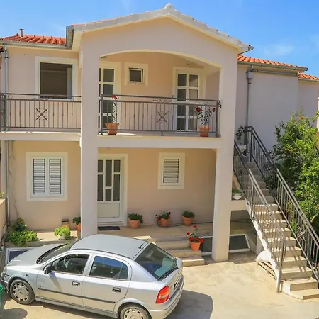 With A Parking Space Hvar - 11681 Apartment Hvar Town